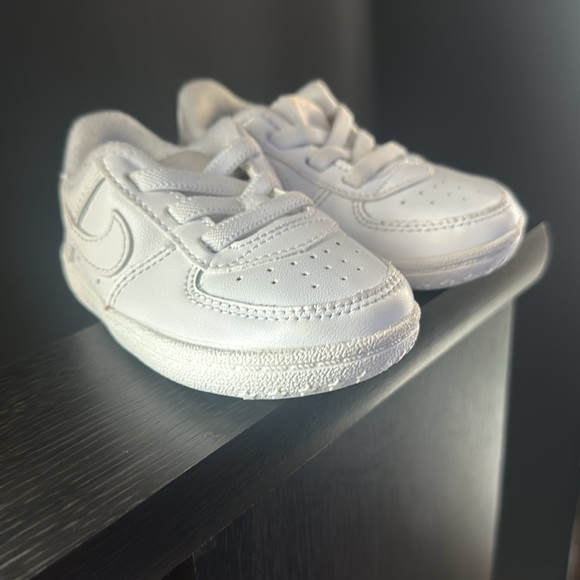 Used Toddler Air Force 1s. Sz 4C - Picture 3 of 5